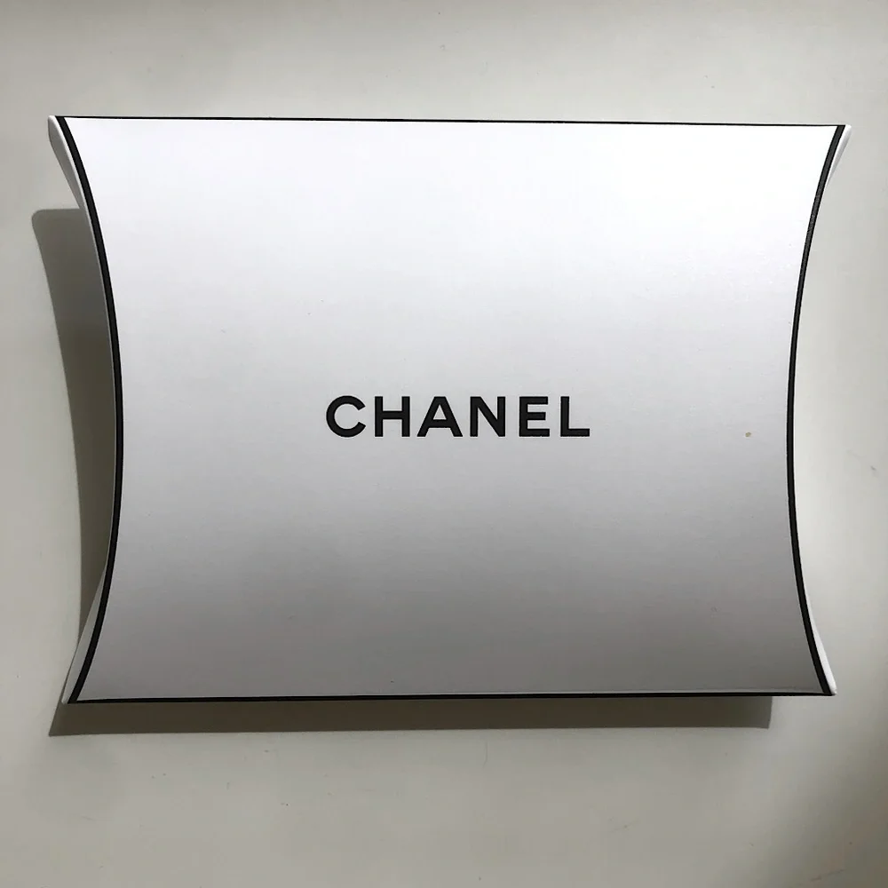 CHANEL Gift Makeup Beauty Foldable Box Black White Designer Luxury NEW